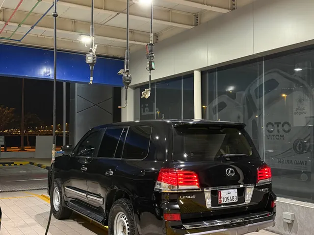 Photo of 2008 Lexus LX 570