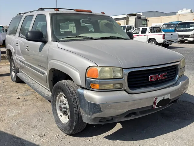 Photo of 2005 GMC Suburban
