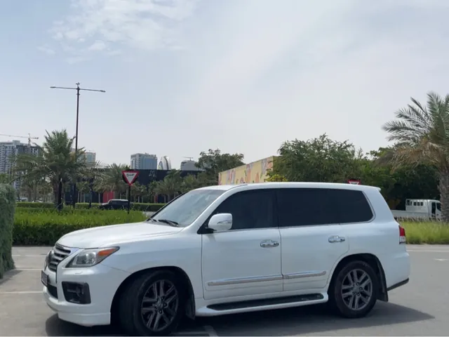 Photo of 2014 Lexus LX 570 S