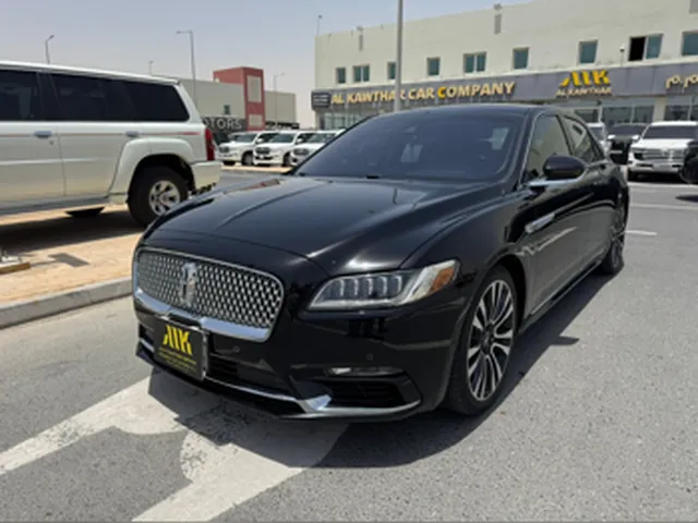 صورة 2017 لينكون كونتيننتال ريزيرف