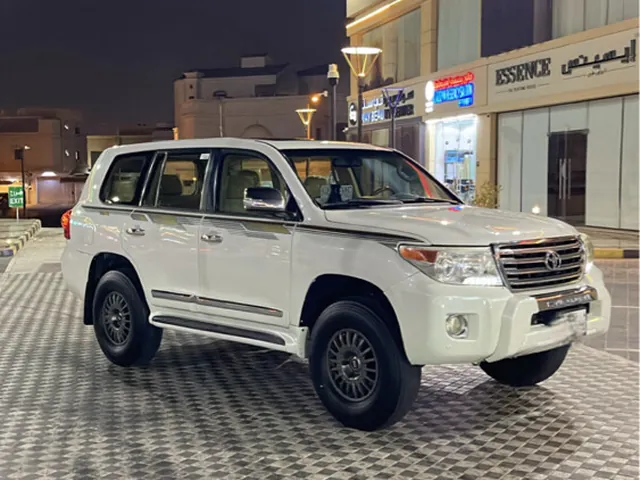 Photo of 2014 Toyota Land Cruiser GXR