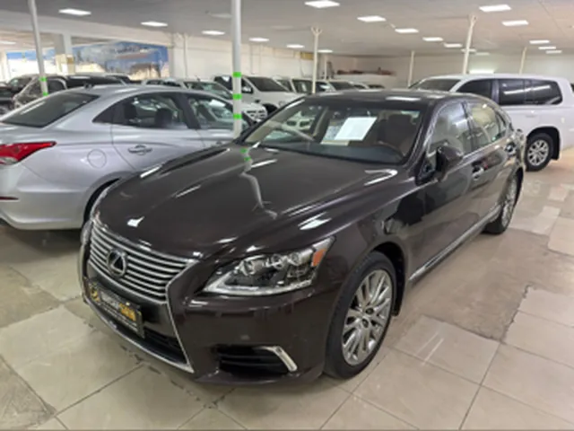 Photo of 2015 Lexus LS 460