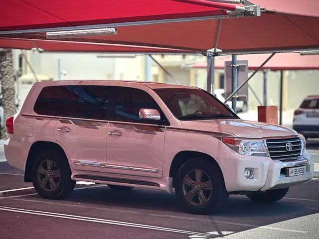 Photo of 2015 Toyota Land Cruiser GXR
