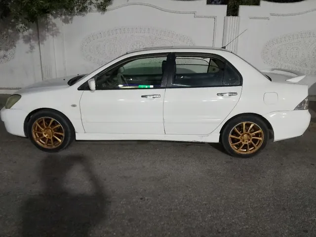 صورة 2007 ميتسوبيشي لانسر GLS