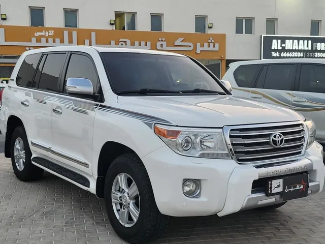 Photo of 2015 Toyota Land Cruiser GXR