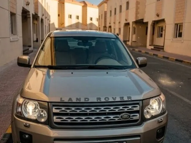 Photo of 2011 Land Rover LR2 SE