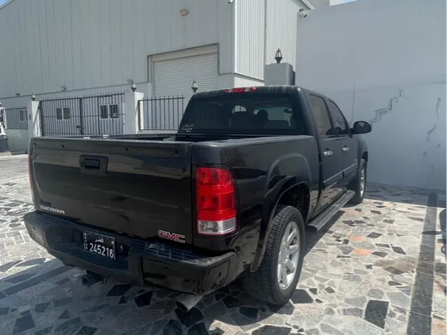 Photo of 2013 GMC Sierra 1500 Denali