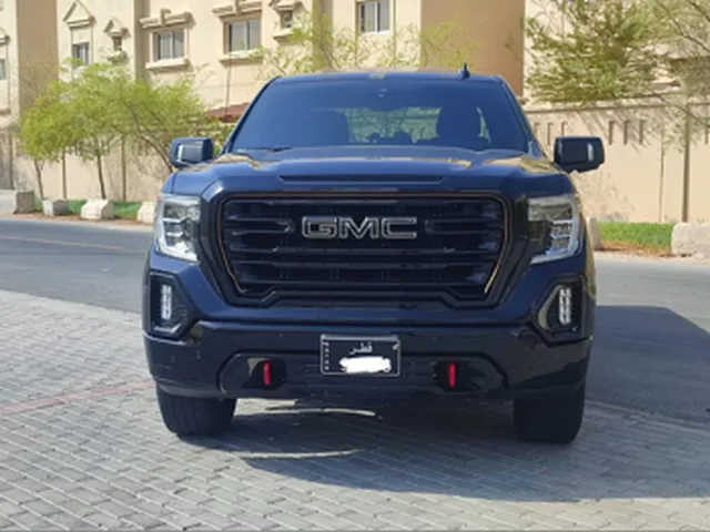 صورة 2021 جي إم سي سييرا 1500 AT4