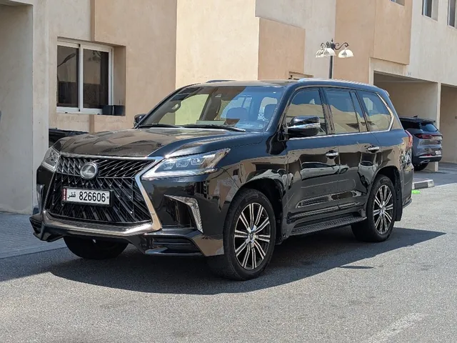 صورة 2020 لكزس LX 570 S