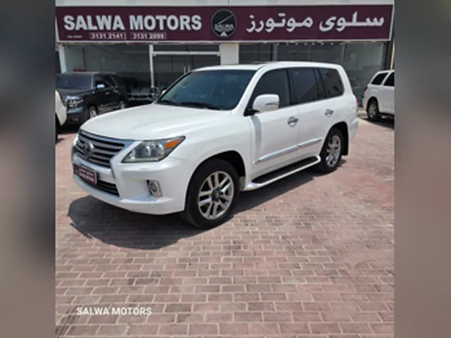 صورة 2013 لكزس LX 570