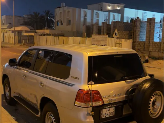 Photo of 2009 Toyota Land Cruiser GXR