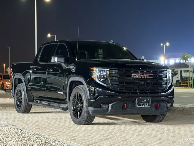 صورة 2022 جي إم سي سييرا 1500 إليفيشن