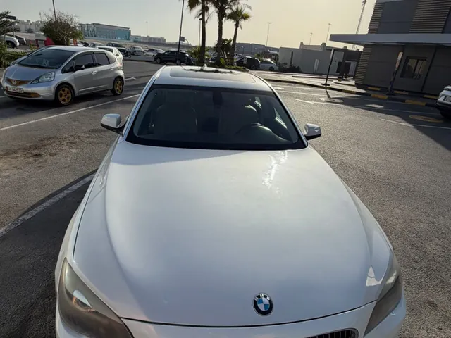 صورة 2012 بي إم دبليو الفئة السابعة 730Li