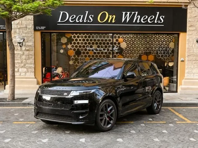 Photo of 2023 Range Rover Sport HSE
