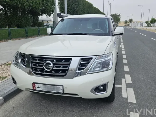 صورة 2018 نيسان باترول SE