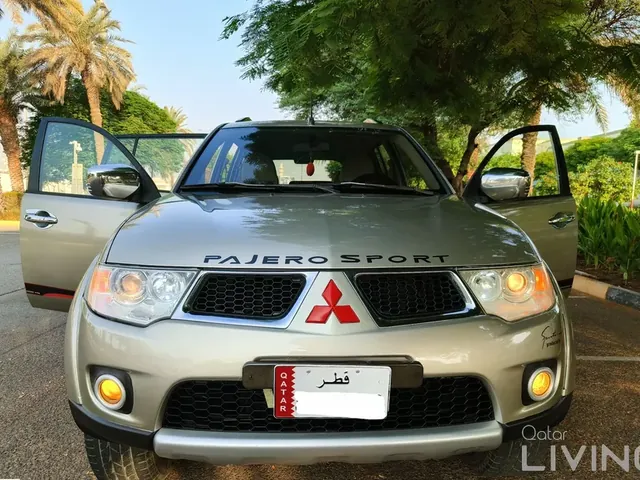 صورة 2009 ميتسوبيشي باجيرو سبورت