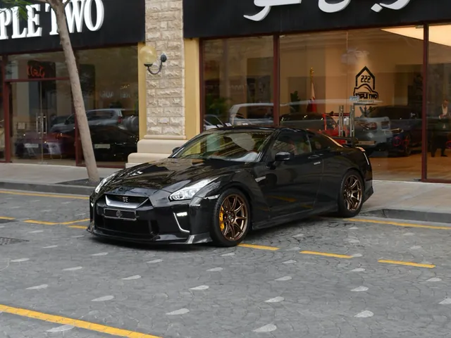 صورة 2017 نيسان GT-R R35