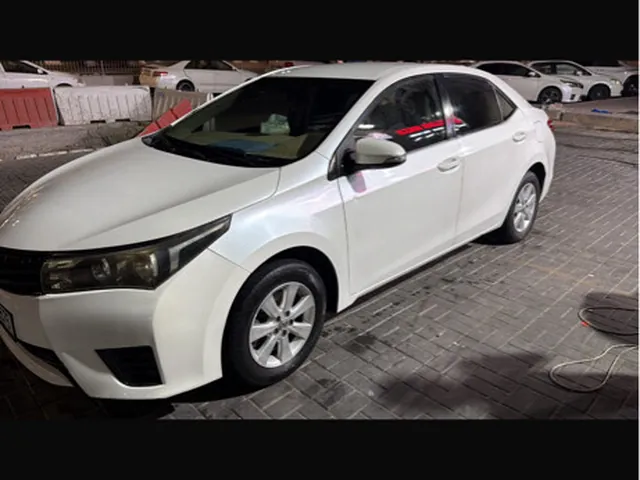 صورة 2015 تويوتا كورولا GLi
