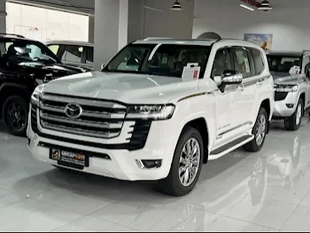 صورة 2023 تويوتا لاند كروزر VXR