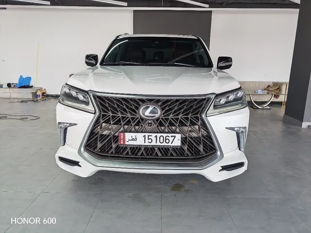 صورة 2018 لكزس LX 570 S