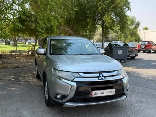 Photo of 2018 Mitsubishi Outlander Touring Package