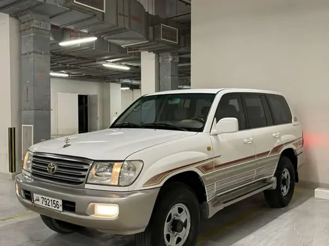 Photo of 2004 Toyota Land Cruiser GXR