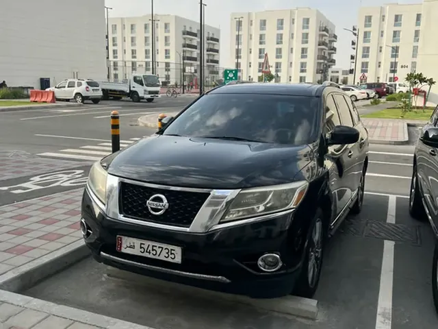 صورة 2013 نيسان باثفايندر SV