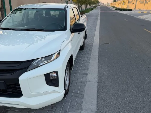 صورة 2022 ميتسوبيشي L200