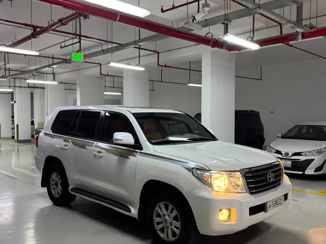 Photo of 2014 Toyota Land Cruiser GX