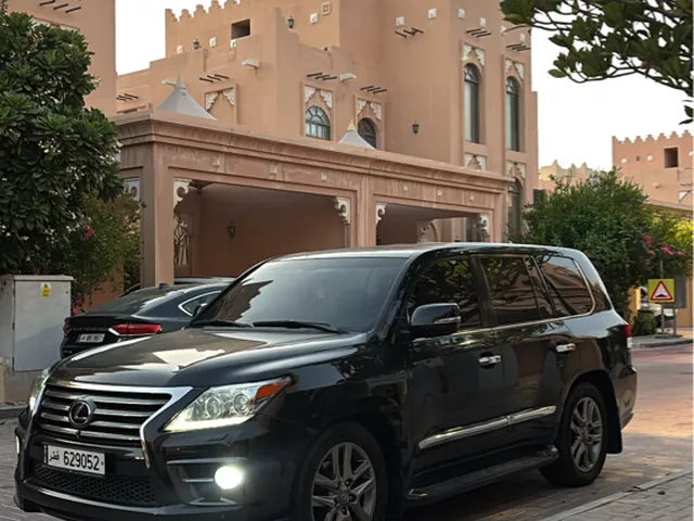 صورة 2014 لكزس LX 570 S