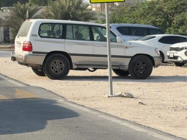 صورة 2001 تويوتا لاند كروزر GX