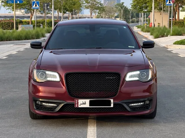 صورة 2021 كرايسلر 300 C