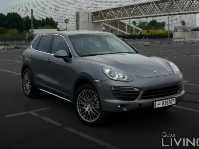 Photo of 2011 Porsche Cayenne S
