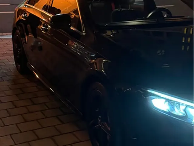 Photo of 2021 Mercedes-Benz A 35 AMG