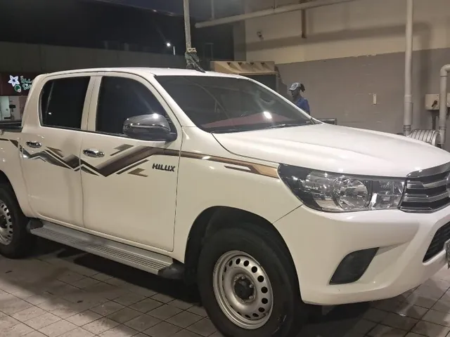 Photo of 2024 Toyota Hilux SR5
