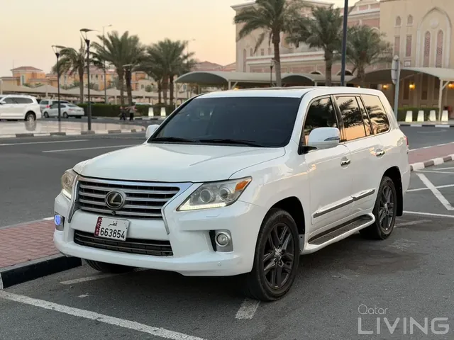 Photo of 2013 Lexus LX 570 S