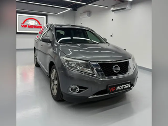Photo of 2016 Nissan Pathfinder SV