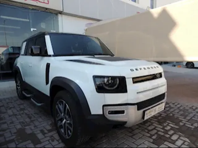 صورة 2023 لاند روفر ديفندر 110 HSE