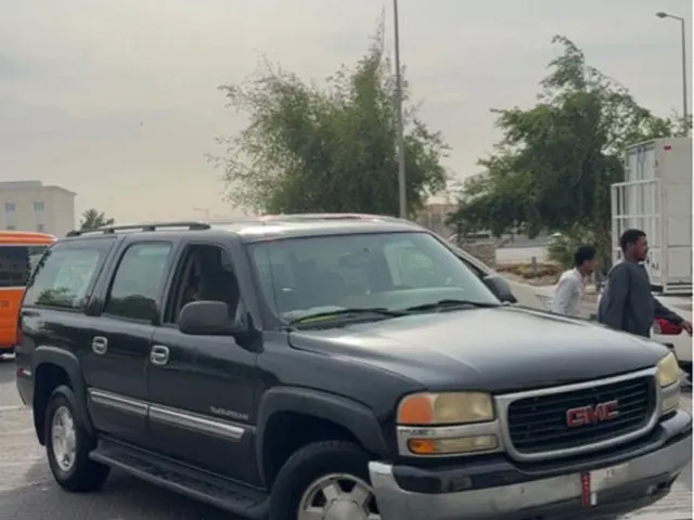 Photo of 2006 GMC Yukon Denali