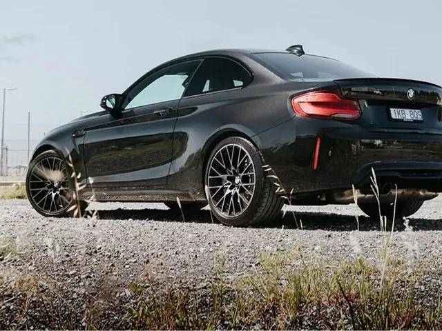صورة 2019 بي إم دبليو 2-Series M2
