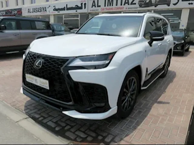 صورة 2024 لكزس LX 600