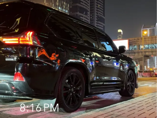 Photo of 2020 Lexus LX 570 Black Edition