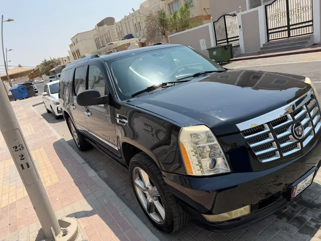 صورة 2008 كاديلاك إسكاليد IQ
