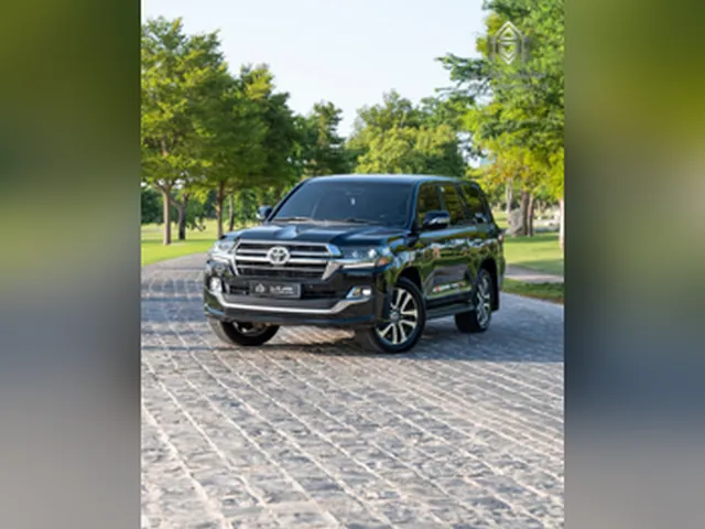 Photo of 2019 Toyota Land Cruiser GXR