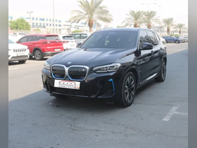 صورة 2022 بي إم دبليو iX3