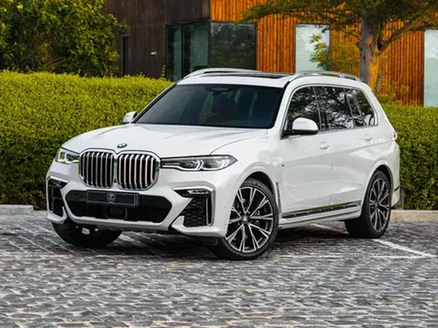 Photo of 2019 BMW X7 50i