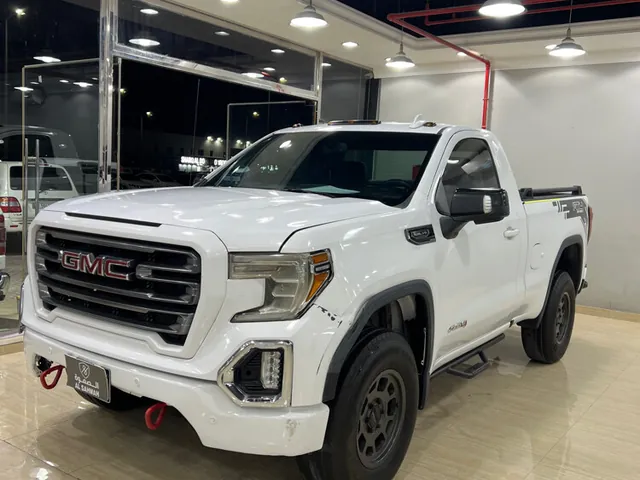 صورة 2020 جي إم سي سييرا 1500 AT4X