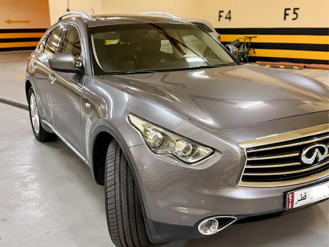 Photo of 2016 Infiniti QX70