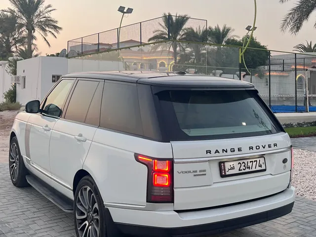 Photo of 2014 Range Rover Range Rover Vogue SE