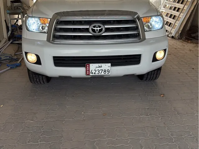Photo of 2010 Toyota Sequoia Limited